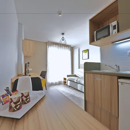 Apparteo Aparthotel 3*